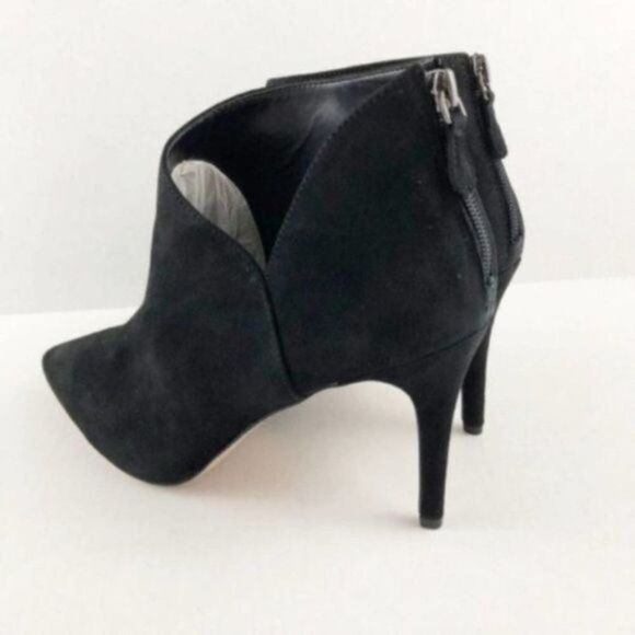 Enzo Angiolini Ruthely Suede Booties – Timeless Elegance with a Modern Edge - Picture 4 of 6